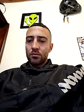 sebasxx97 online show from December 31, 1:08 pm