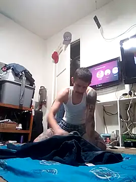 Snapshot of LongDickZee562 chatting on March 10, 8:56 pm LongDickZee562 online show from March 10, 8:56 pm