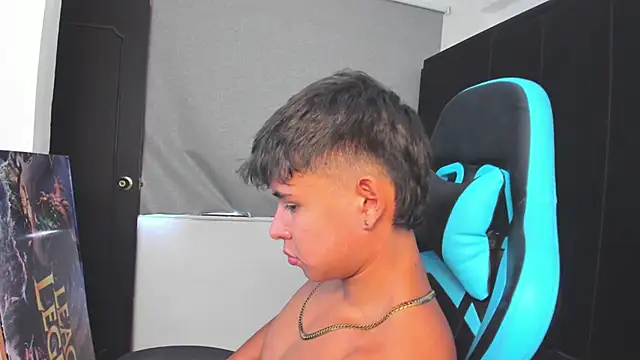 Bray Kevin online show from November 18, 6:33 pm