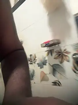 Snapshot of amil93sl chatting on October 13, 2:23 pm amil93sl online show from October 13, 2:23 pm