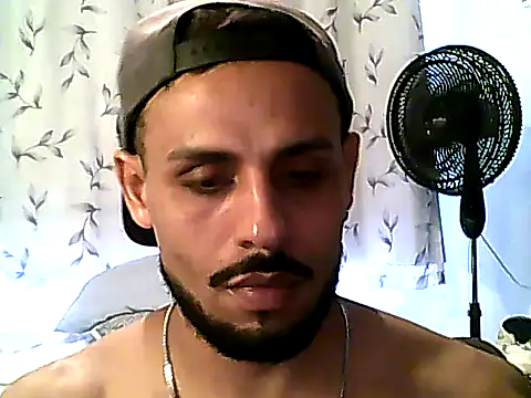 CasadoFavella online show from March 19, 1:58 pm