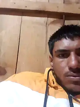 fernandes v online show from December 30, 7:42 pm