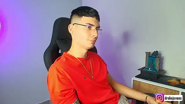 god drake online show from April 22, 1:23 am