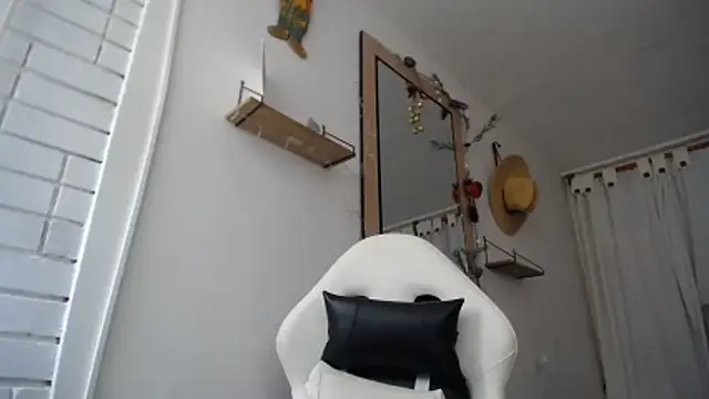 Valerioe online show from December 19, 8:06 pm