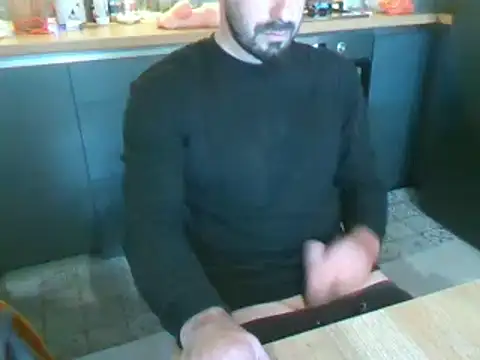 giorgakaci69 online show from December 2, 10:59 am