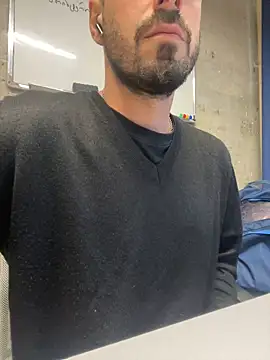 giorgakaci69 online show from September 22, 1:21 pm