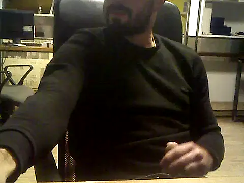 giorgakaci69 online show from December 18, 6:46 pm