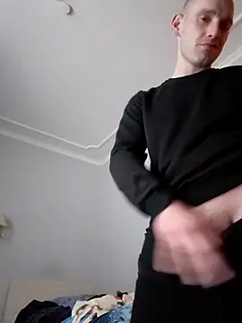 Snapshot of Bartzrl chatting on September 15, 1:23 pm Bartzrl online show from September 15, 1:23 pm