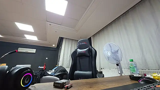 Snapshot of istebenboylebiradamim chatting on October 22, 7:05 pm istebenboylebiradamim online show from October 22, 7:05 pm