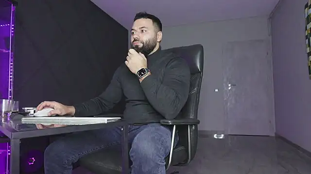 mattmasterss online show from December 16, 7:43 pm