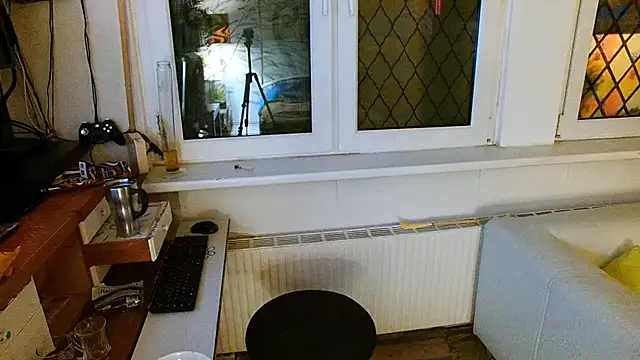 BongChannel online show from December 7, 6:04 pm