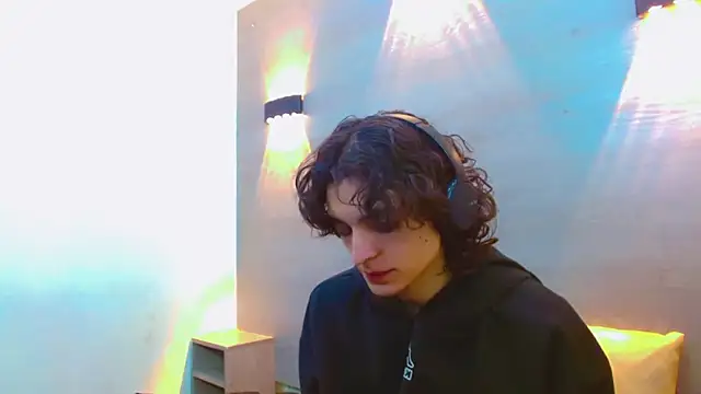 Sr BonnyEthan online show from October 9, 2:00 pm