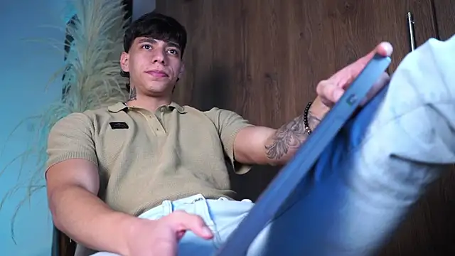 Josep Davies online show from November 20, 11:36 pm