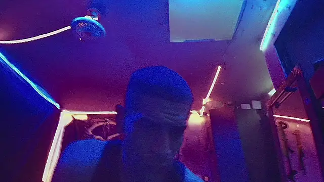 Megaman77777 online show from September 26, 9:51 am