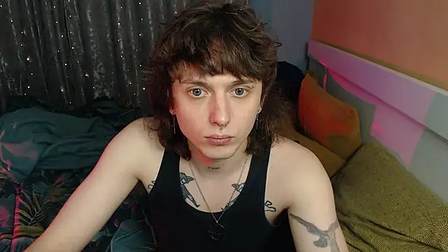 axxxturel online show from December 18, 10:28 pm