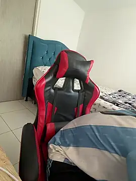 Leonarrrd 01 online show from March 31, 10:22 pm