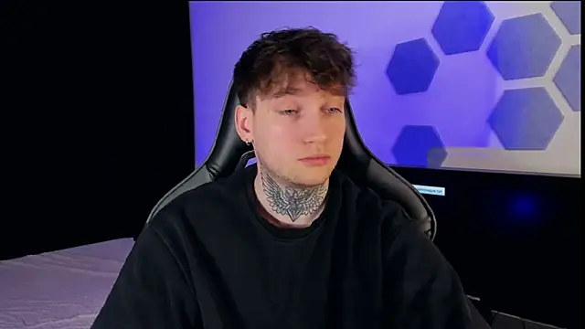 Chris Tyson online show from March 19, 1:21 am