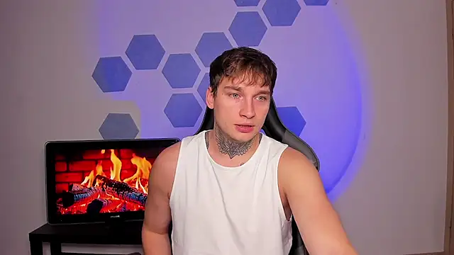 Chris Tyson online show from October 3, 12:43 pm