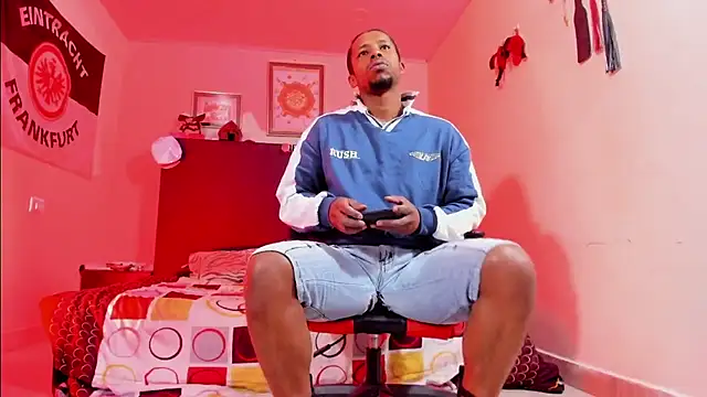 AlejoKhalifa  online show from February 5, 10:33 am