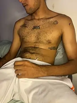 santi latino online show from October 20, 7:40 pm