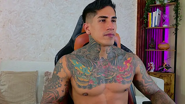 AdanReilly online show from December 18, 10:39 pm