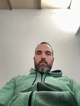 leon3875 online show from April 15, 3:23 pm