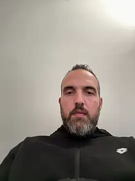 leon3875 online show from April 1, 3:42 pm