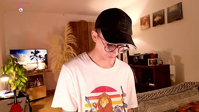 Snapshot of Mr_evan1 chatting on October 22, 5:05 pm Mr evan1 online show from October 22, 5:05 pm