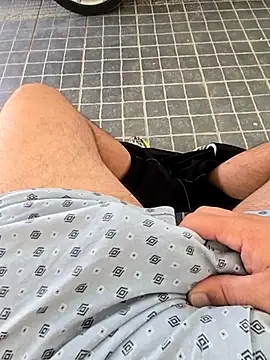 Snapshot of RIP_Curl chatting on October 10, 12:54 pm RIP Curl online show from October 10, 12:54 pm