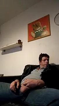 Knuffelstaaf123 online show from November 6, 12:24 am