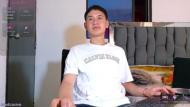 Mr daren  online show from February 13, 6:02 pm