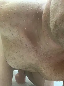 Snapshot of Bigtoyaddict chatting on October 20, 4:27 am Bigtoyaddict online show from October 20, 4:27 am