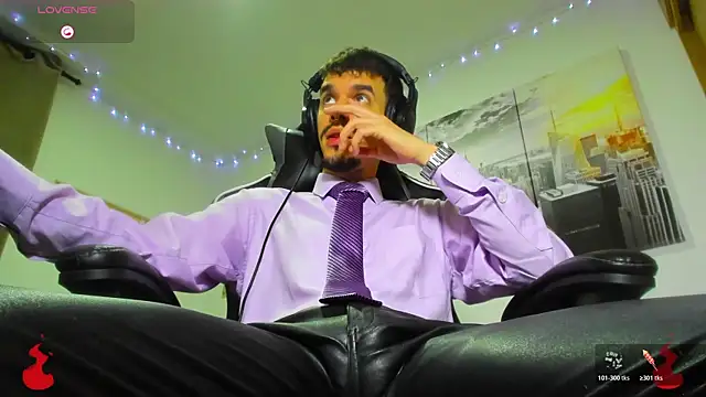 BRAYHAMBROWN online show from October 29, 5:43 am