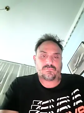 Snapshot of italovene chatting on September 29, 11:00 pm italovene online show from September 29, 11:00 pm