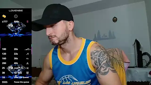 cuple hoot  online show from October 6, 1:54 am