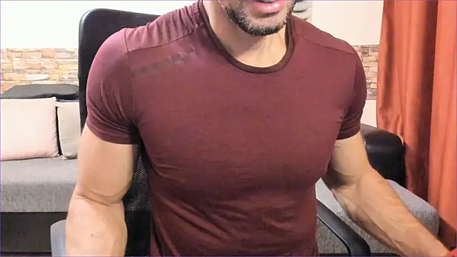 HotHunkTrainer online show from September 15, 7:21 am