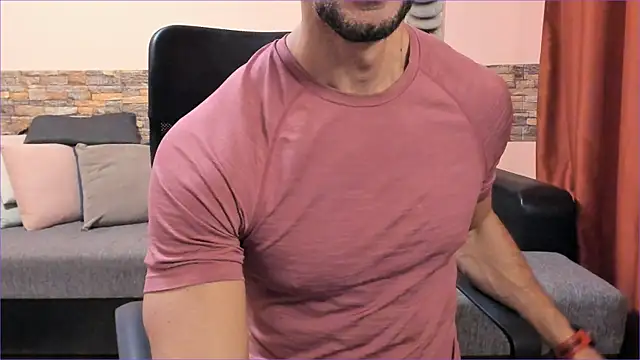 HotHunkTrainer online show from September 24, 7:51 am