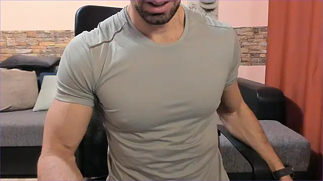 HotHunkTrainer online show from October 25, 9:00 am