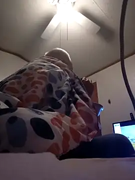 Xoc8  online show from March 17, 8:07 am