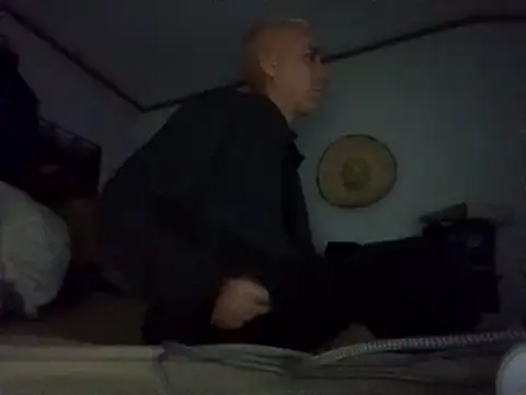 Xoc8  online show from March 3, 4:01 am