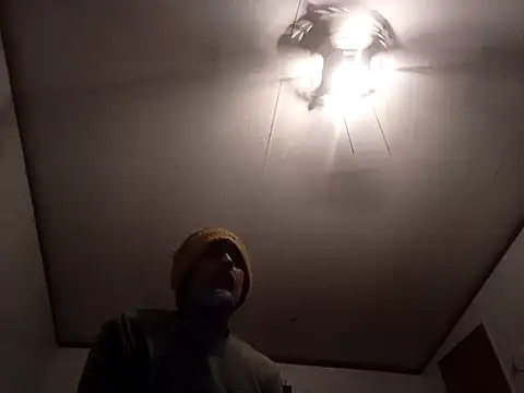 Xoc8  online show from December 7, 9:11 pm