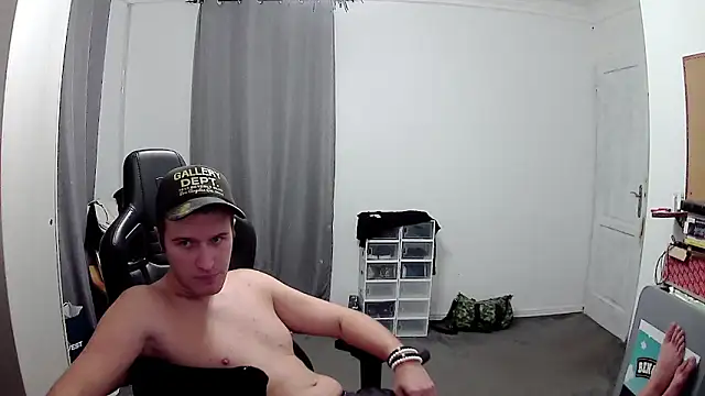 PKrisztian online show from October 29, 11:40 pm