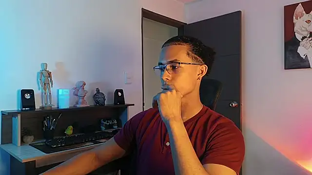 Snapshot of alejo_x3 chatting on October 7, 10:03 pm alejo x3 online show from October 7, 10:03 pm