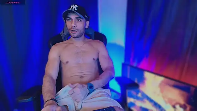 sexyboycolombi4 online show from November 30, 12:24 am