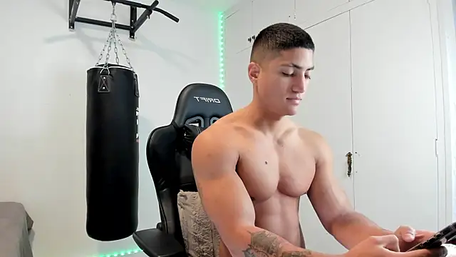 dan01  online show from April 9, 7:36 am