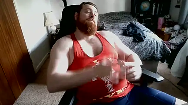 Hairy Guy30 online show from February 15, 4:26 pm