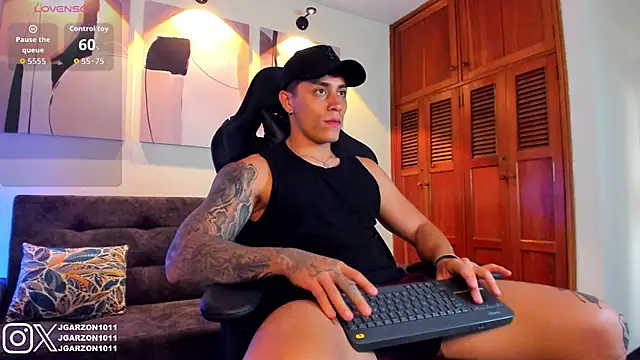  joansoto online show from November 26, 2:42 pm