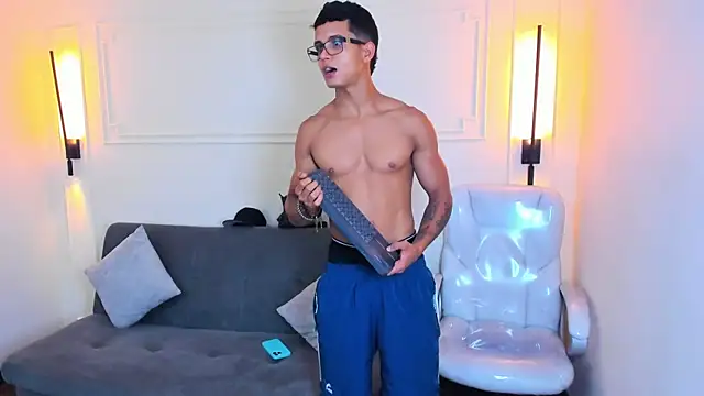 Paradise boy s online show from September 12, 12:21 am