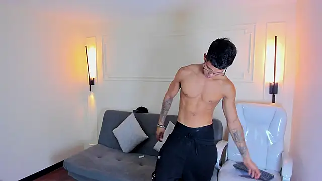 Paradise boy s online show from September 10, 11:47 pm