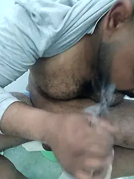 Snapshot of ListedLoin chatting on February 26, 7:14 pm ListedLoin online show from February 26, 7:14 pm